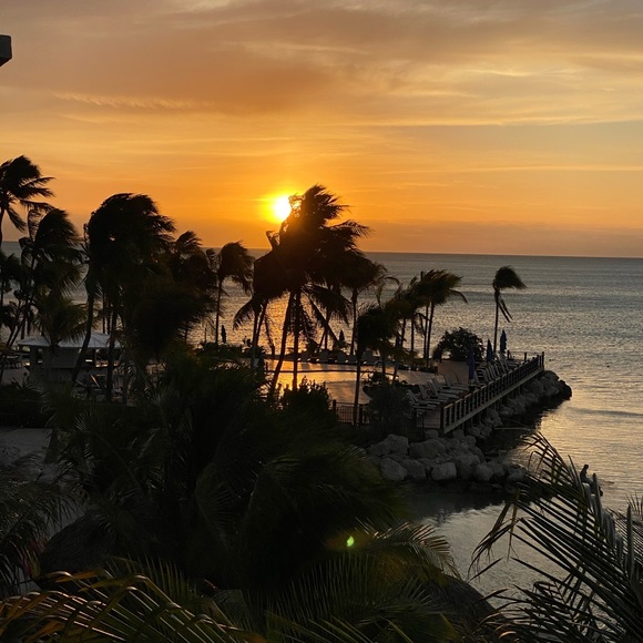 Meet your Posher, Kristin - Picture 2 of 2